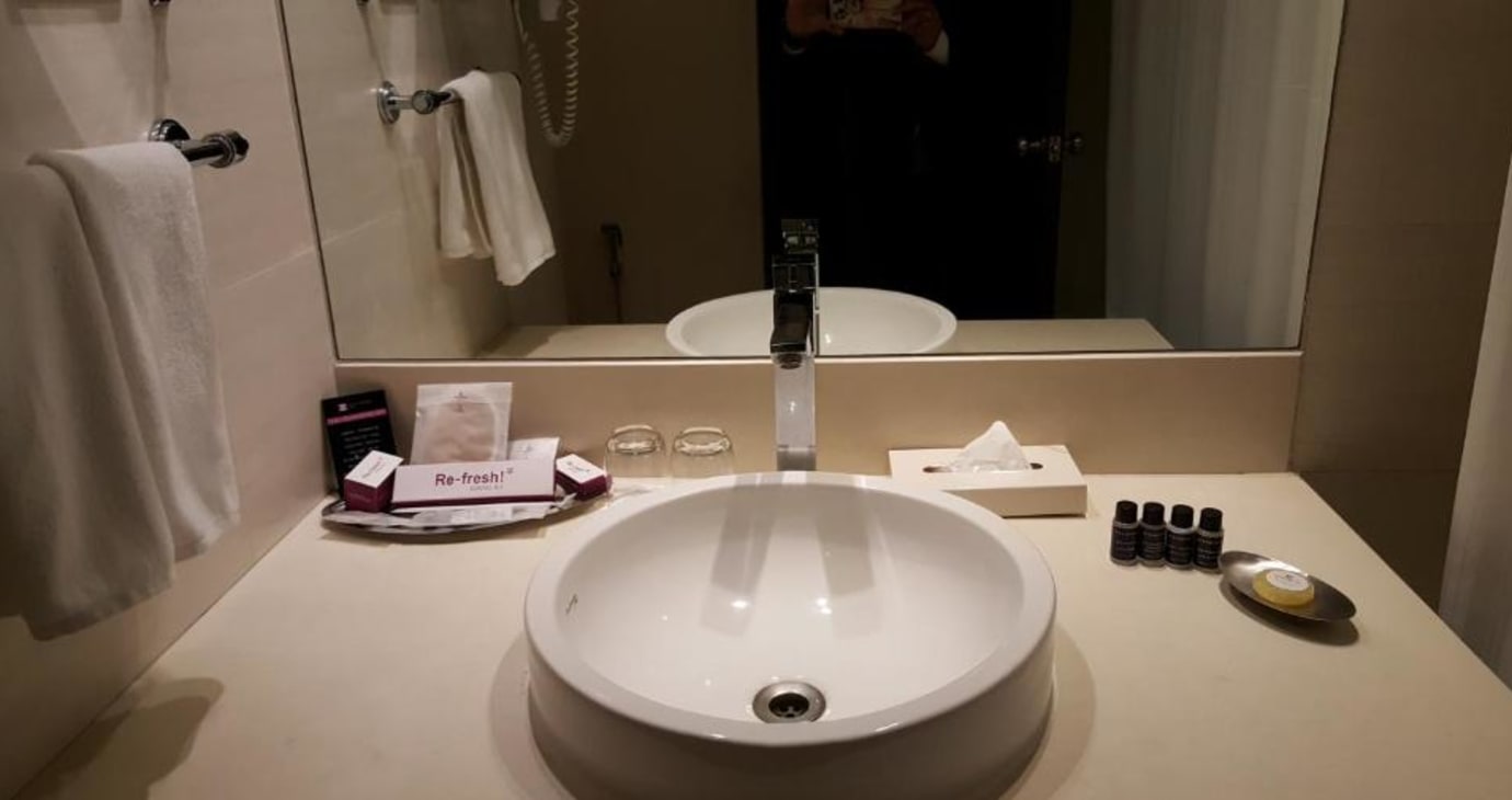Deluxe Room with Bathtub