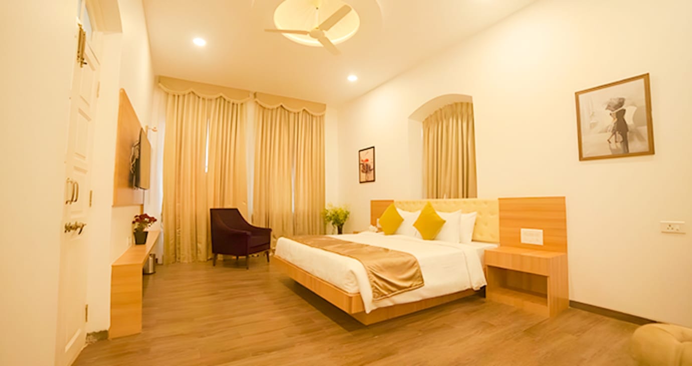 Executive Room