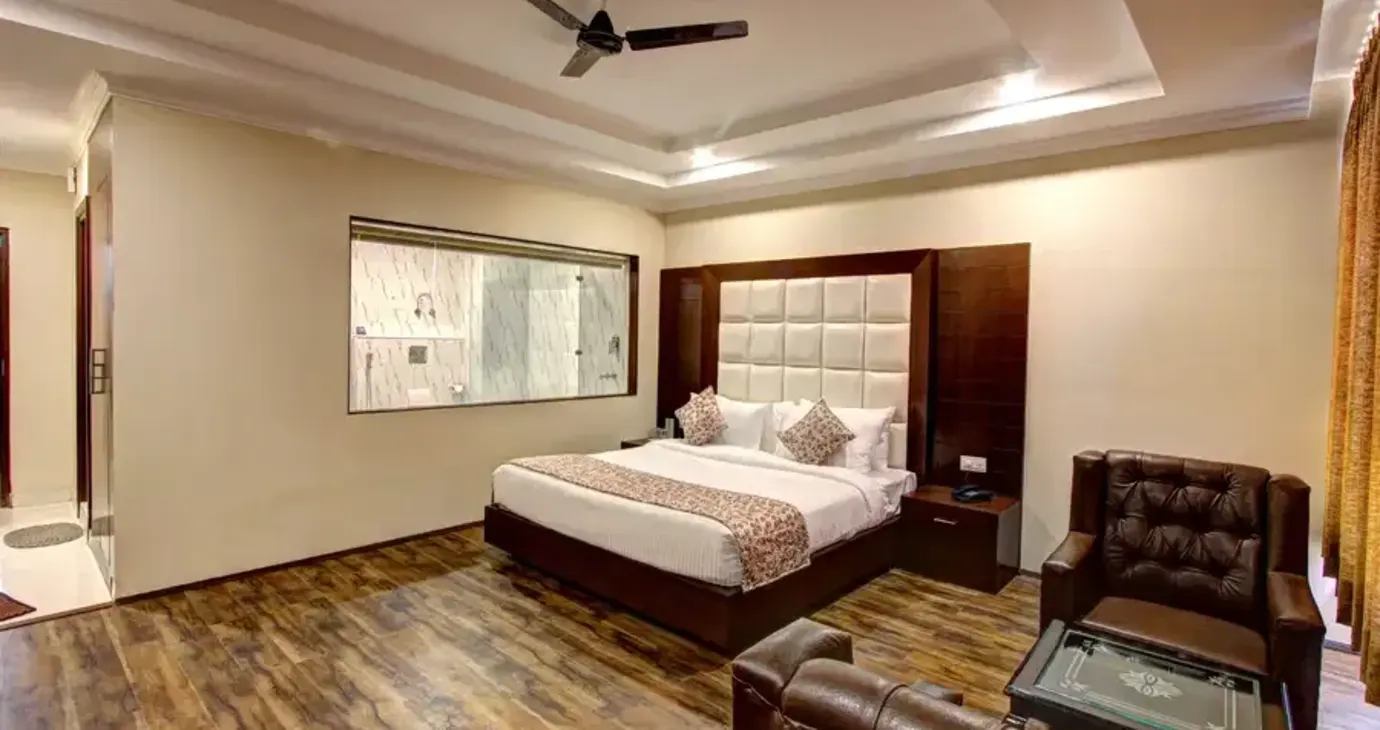 Junior Suite with Mountain View