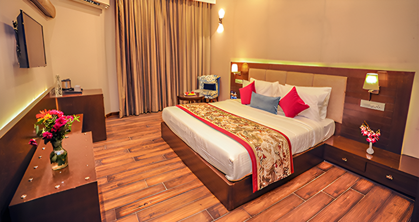 2 Bed Room Executive Suite with Private Balcony, Pool Side Valley View