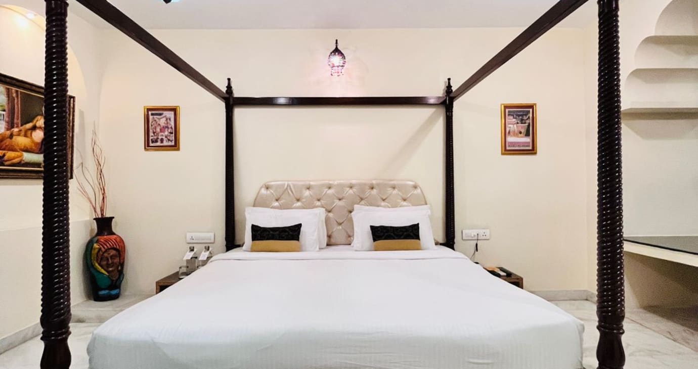 Luxury Suite with Plunge Pool