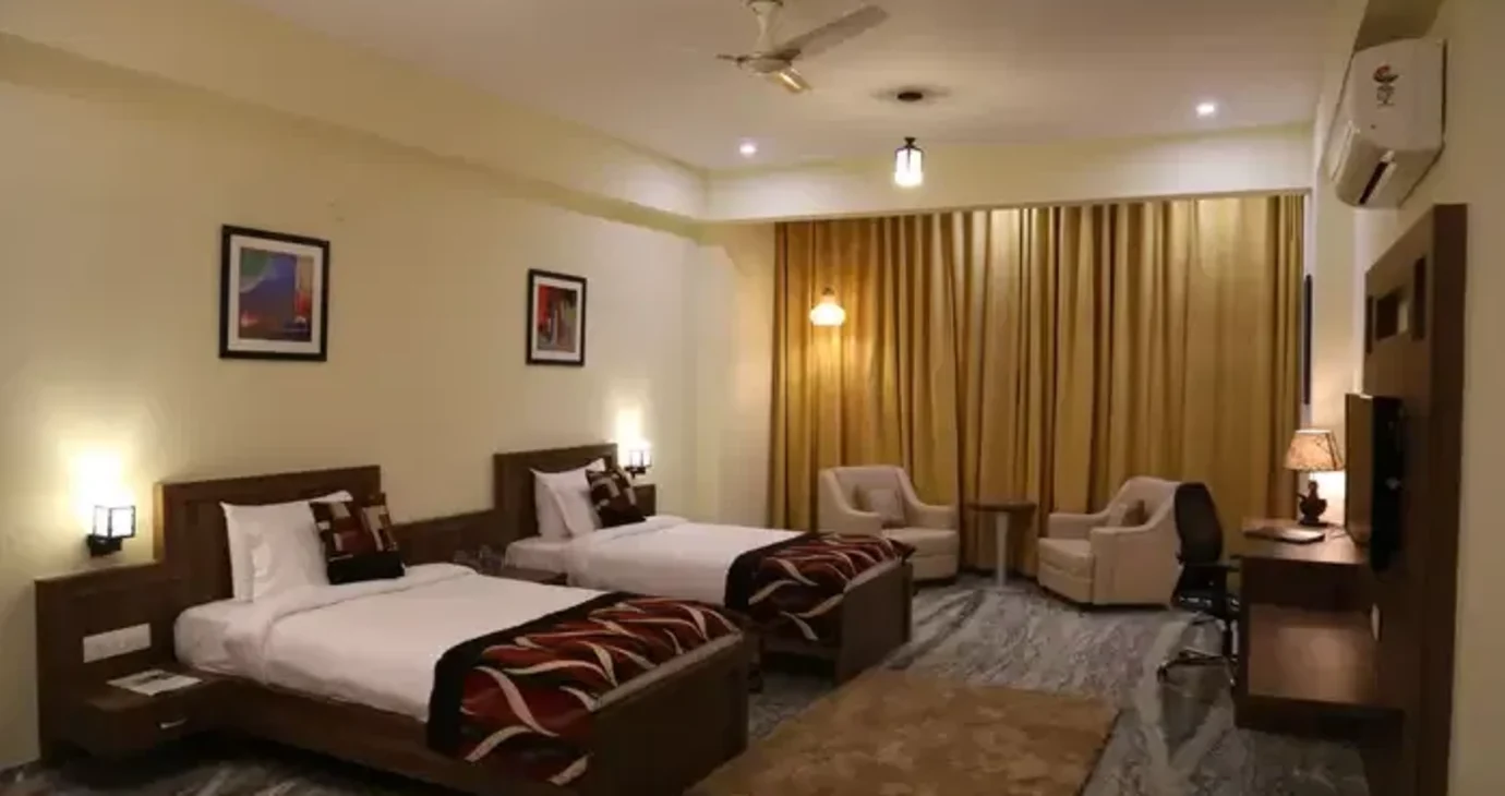 Premier Lake View Twin Room