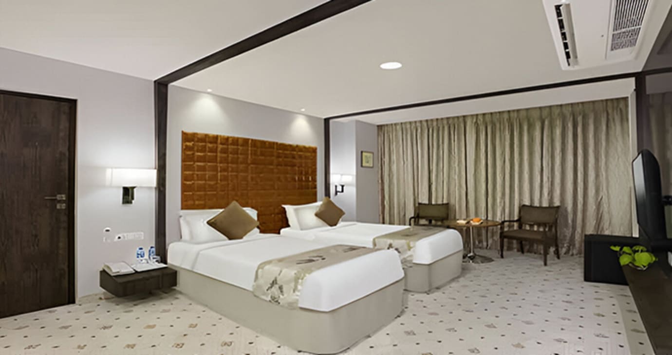 Standard Twin Bedroom