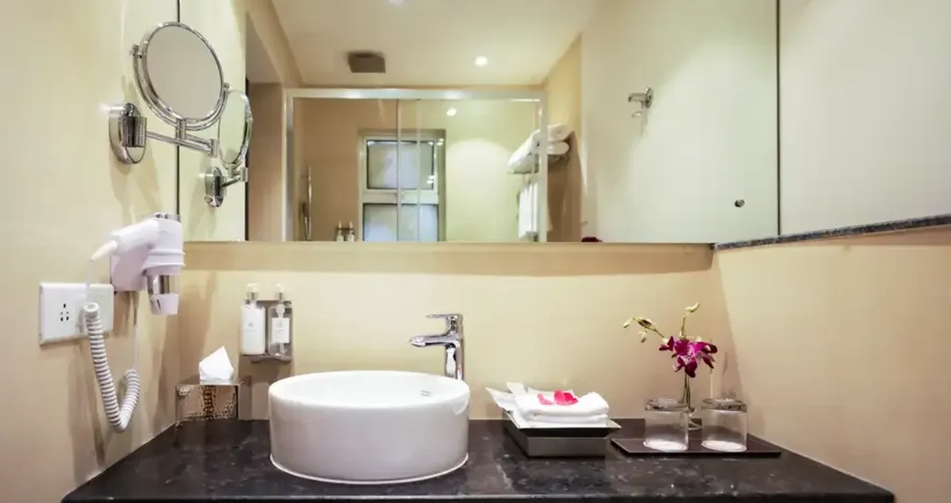 Executive Twin Room with Balcony