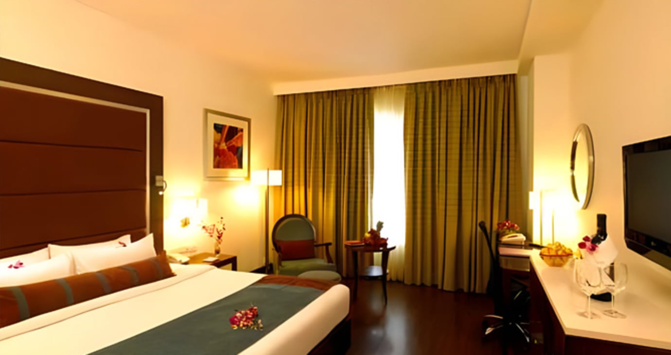 Deluxe Room with Bathtub