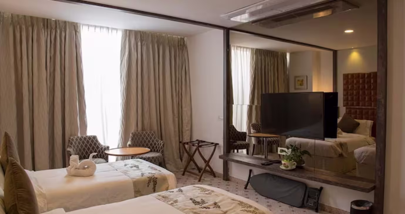 Standard Twin Bedroom