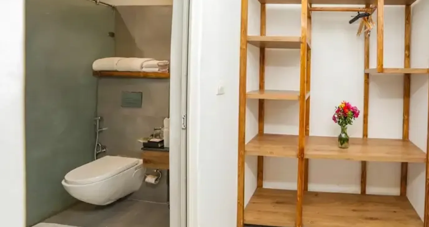 Private Cottage With Balcony