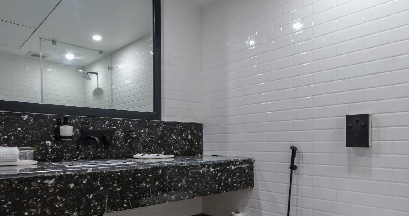 Suite Room with Bathtub