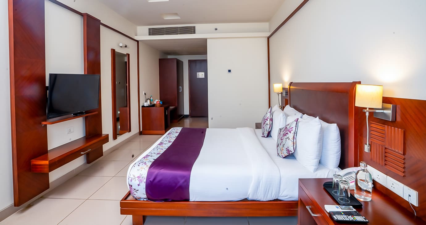 Deluxe Queen Room