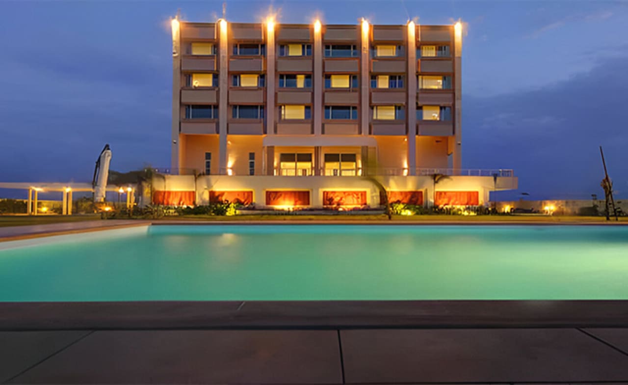 Regenta Central, Hestia, Dahej
