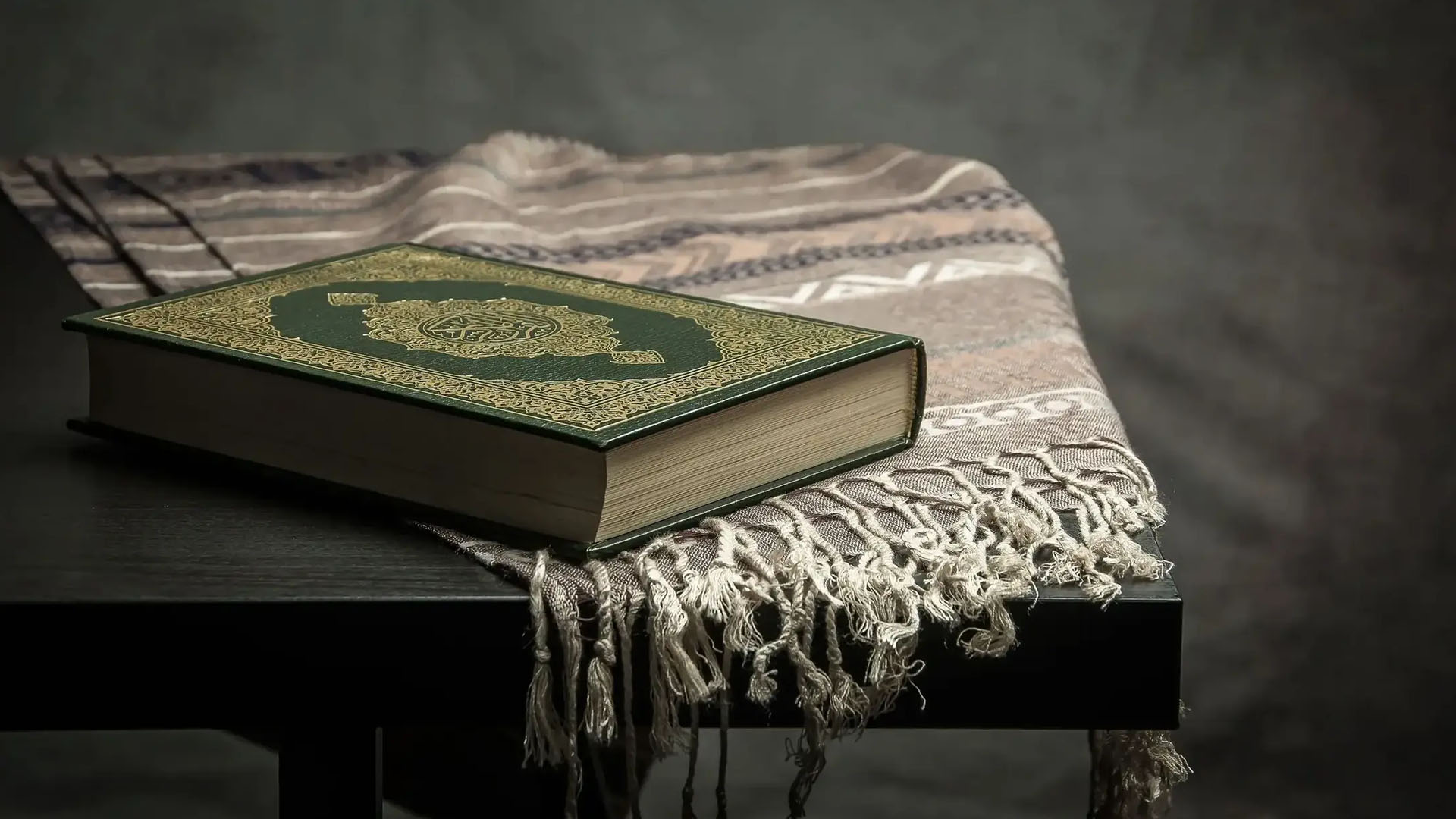 നബിﷺ തന്നെ ഖുർആൻ ക്രോഡീകരിച്ചിട്ടുണ്ട്