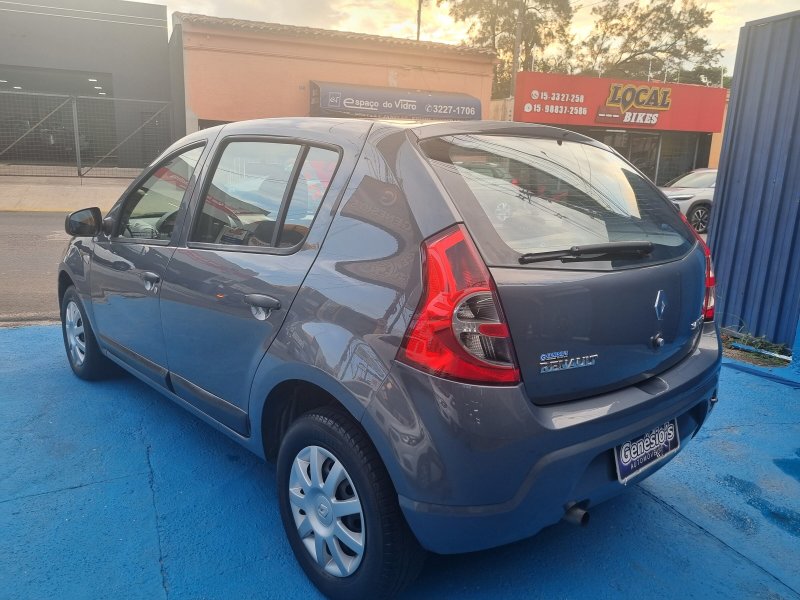 RENAULT - SANDERO EXPRESSION 1.6 FLEX 2010 COMPLETO