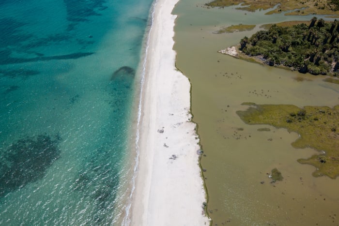 Una playa se conserva todos los días, no solo cuando la visitamos