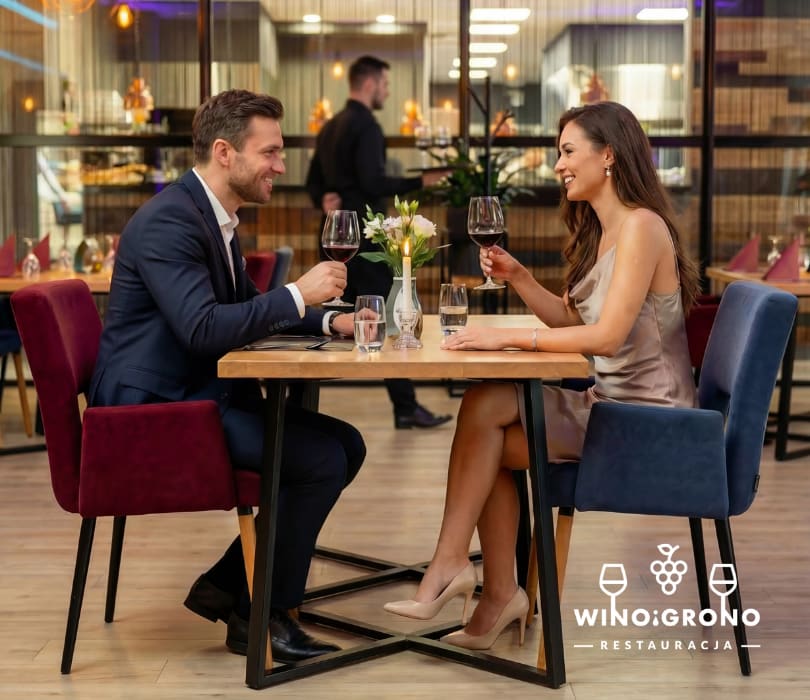 WALENTYNKOWA PODRÓŻ PRZEZ SMAKI - Zamknięta 4-daniowa Kolacja dla Dwojga - 15:45