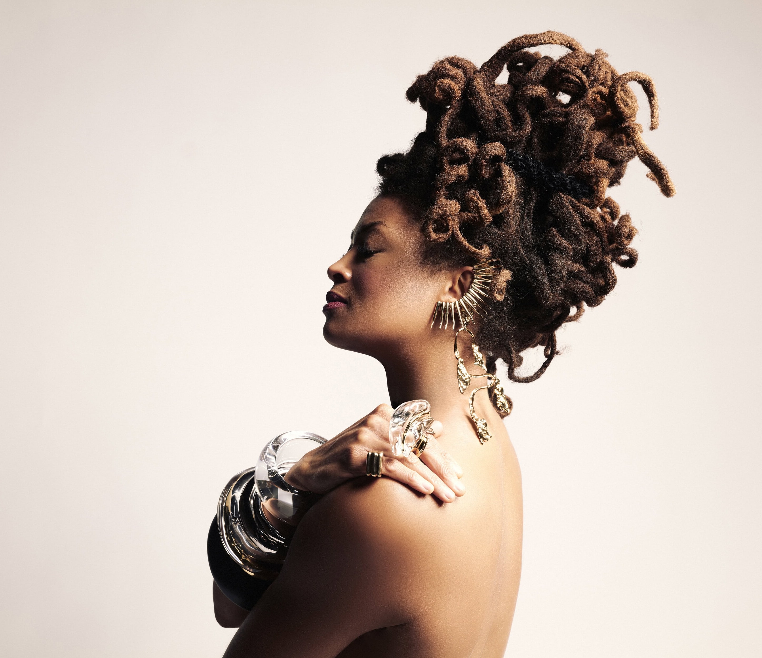 Going. | Valerie June - Klub Jassmine