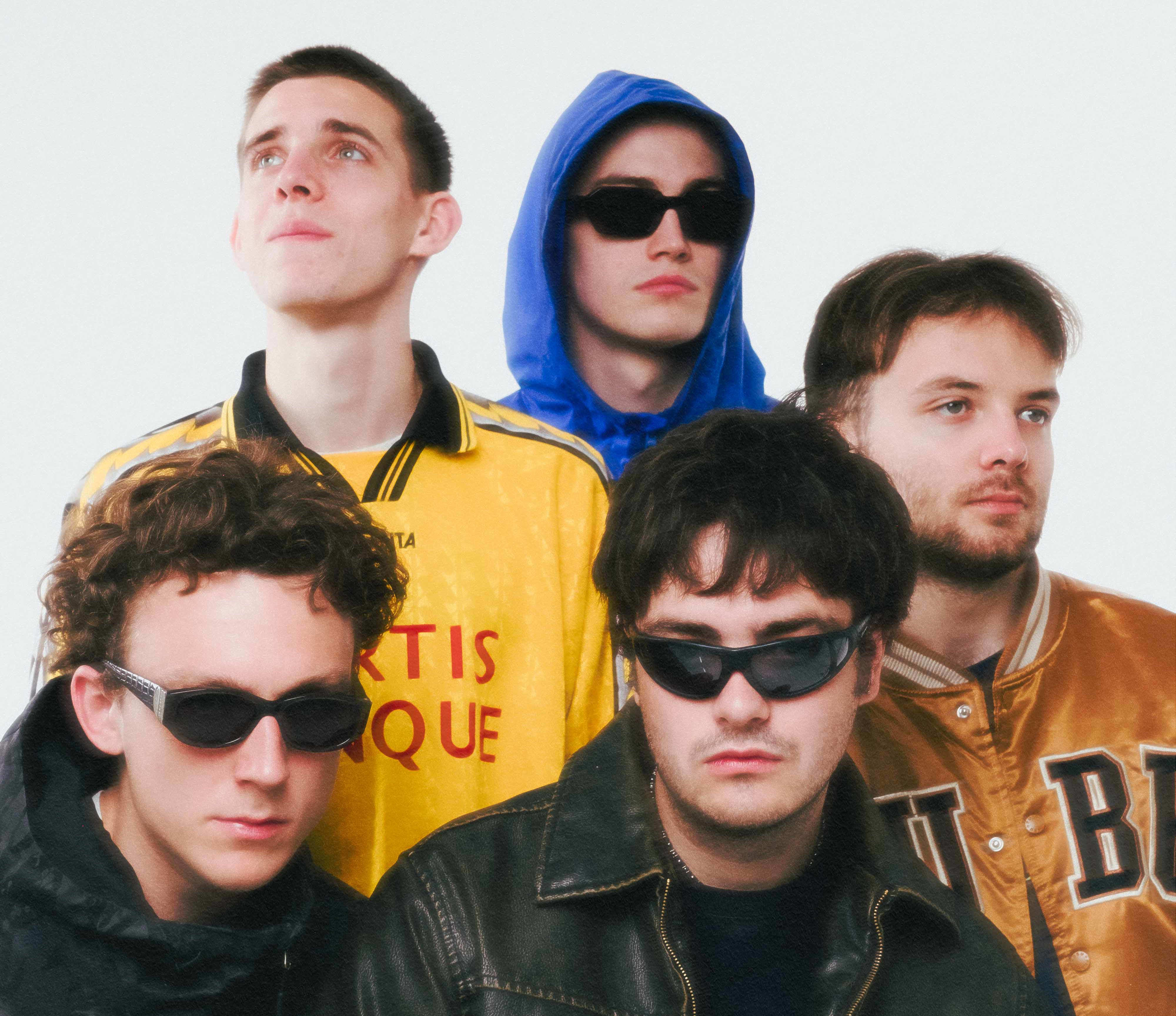 Going. | Omasta meets BINA - Klub Jassmine