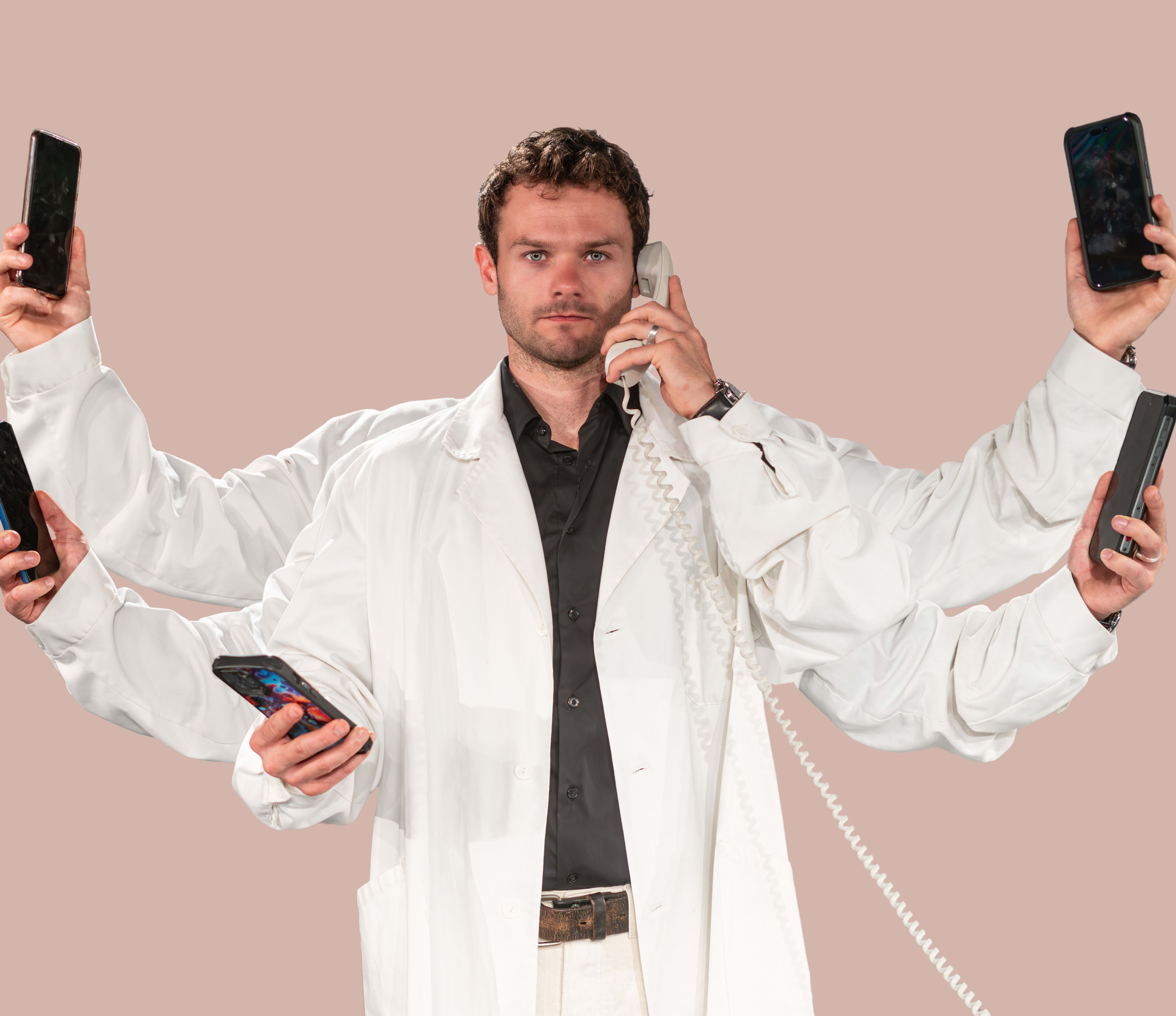 Going. | Lekarz na telefon - Teatr Scena Współczesna