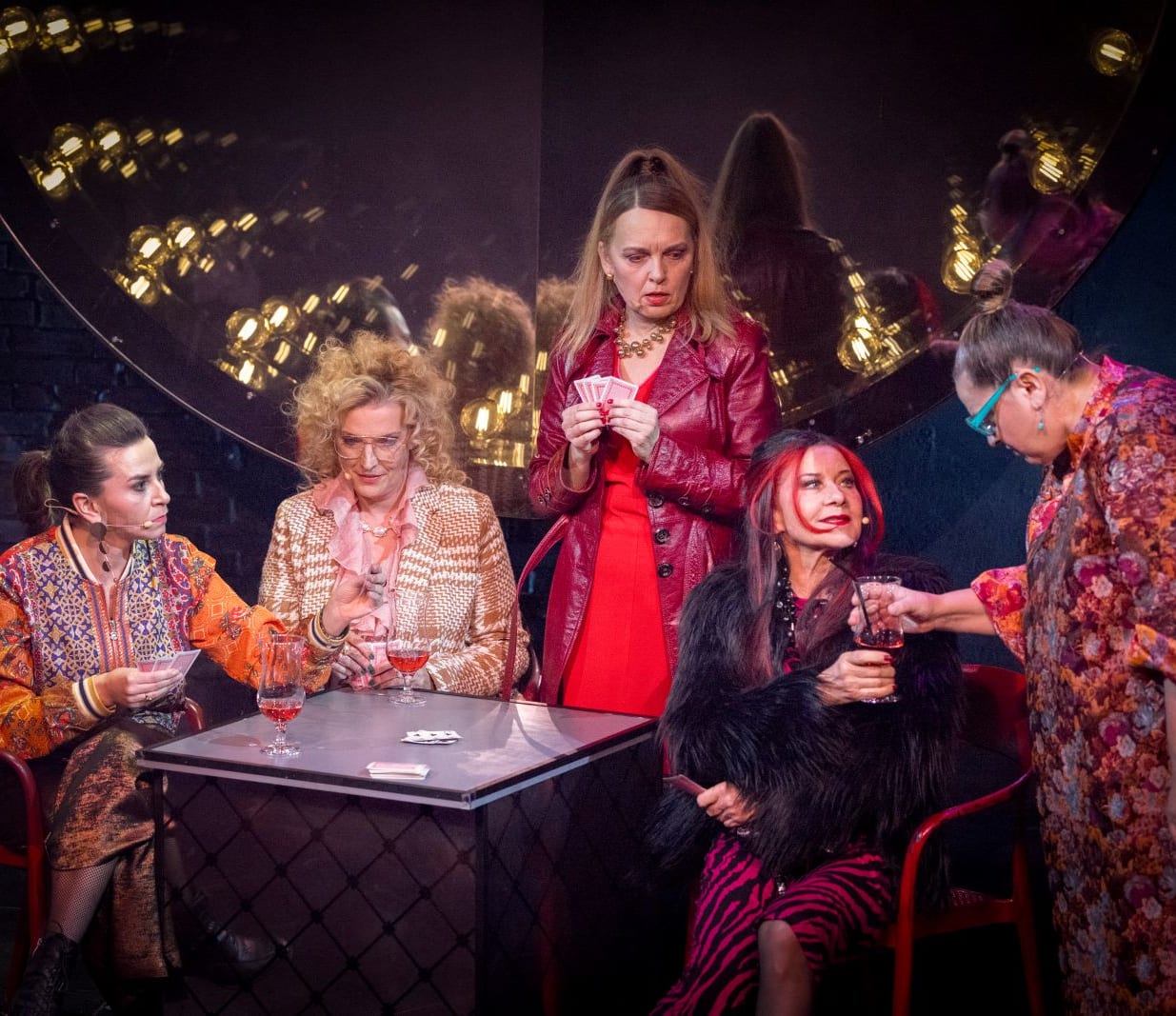 Going. | Café Luna - Teatr KTO