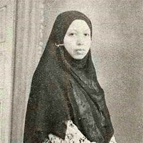 Gambar sampul untuk Rahmah El Yunusiyah: Sosok Perempuan Hebat Di Balik Lahirnya Diniyah Putri