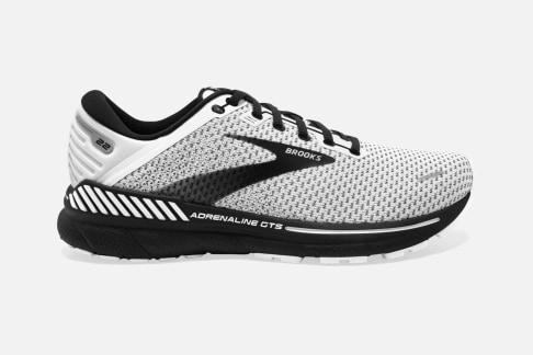 running shoes men brooks
