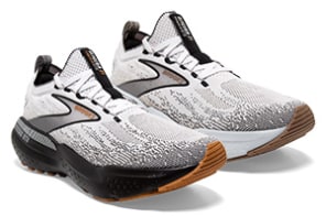 brooks stabilizing shoes