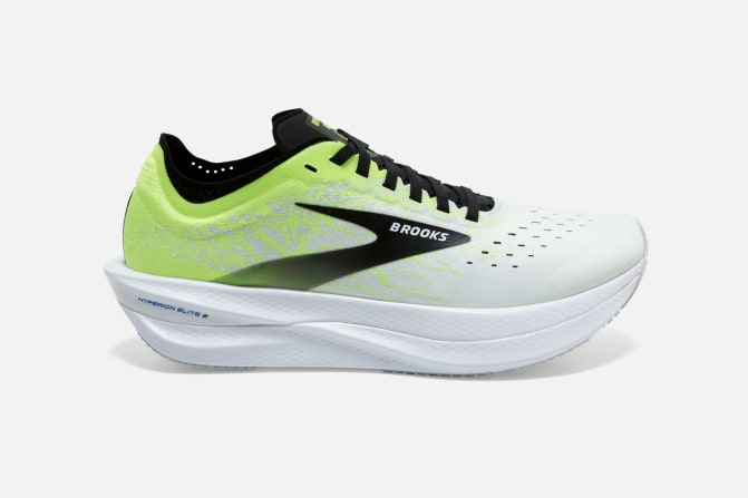 nike brooks running shoes