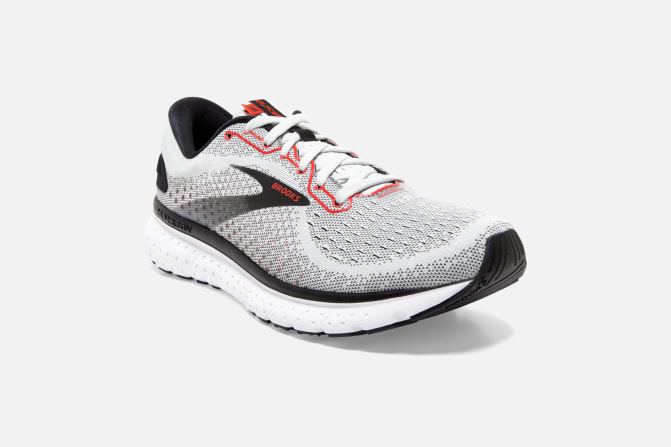 sneakers brooks 18