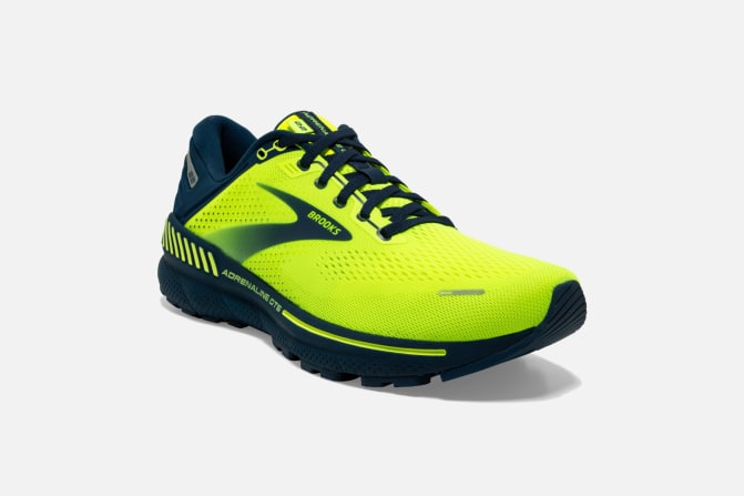 brooks lightweight running shoe