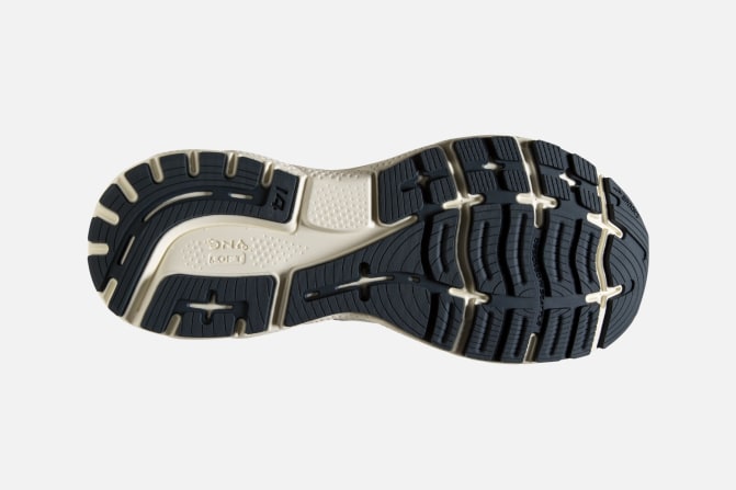 brooks ghost walking shoes