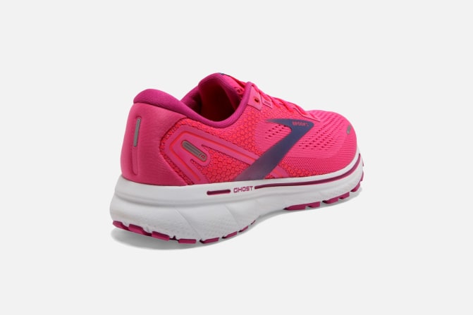 brooks ghost pink