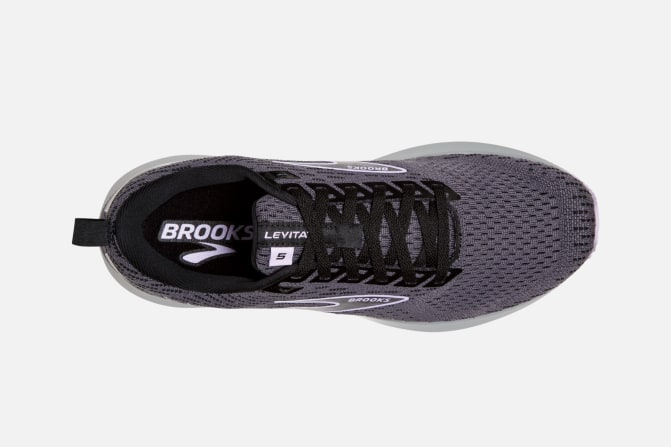 brooks memory foam shoes