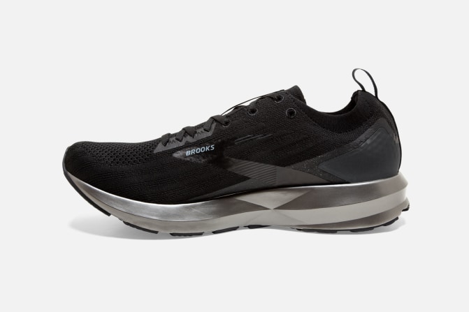 brooks levitate black