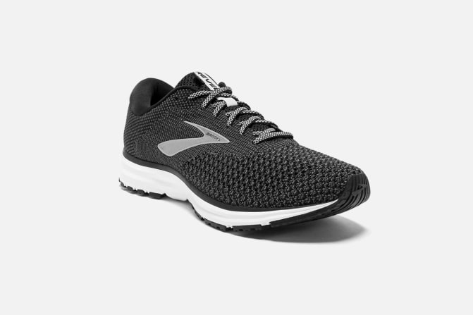 brooks mens revel 2