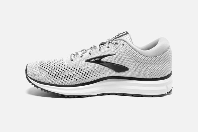 brooks mens revel