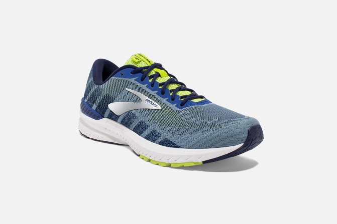 brooks shoes ravenna 10