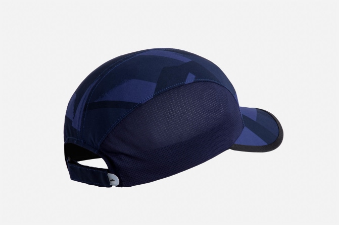 brooks run-thru hat