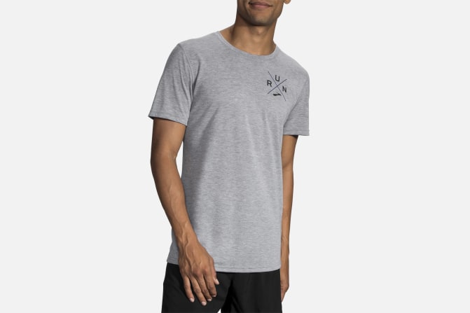 brooks distance graphic tee