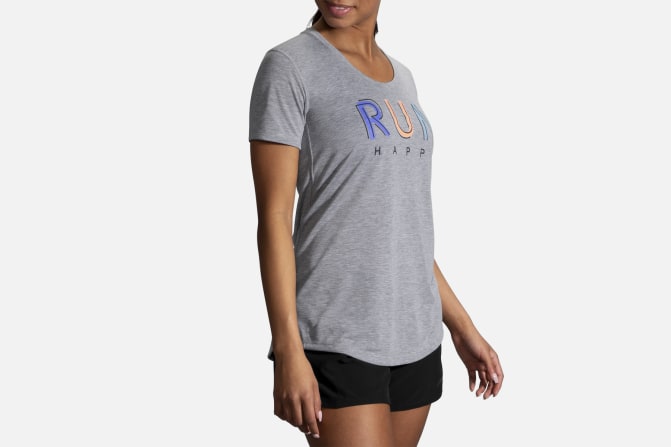 brooks distance graphic tee