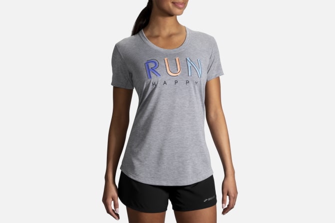 brooks distance graphic tee