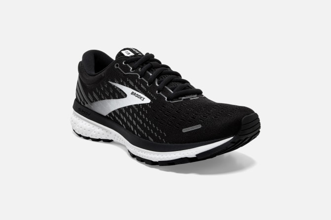 brooks ghost running trainers