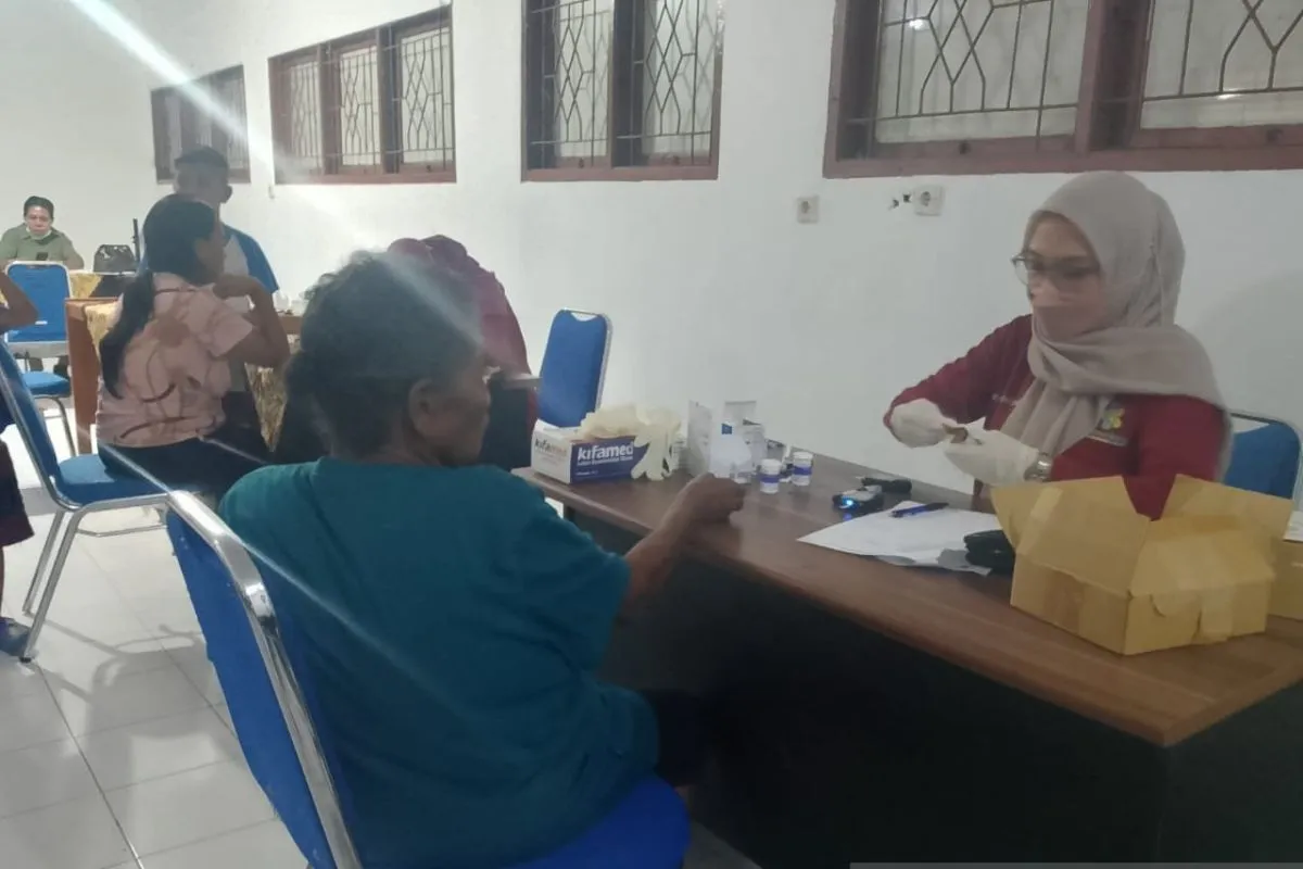 Southwest Papua Launches Mobile Medical Service in Raja Ampat; Specialists Visit Remote Areas