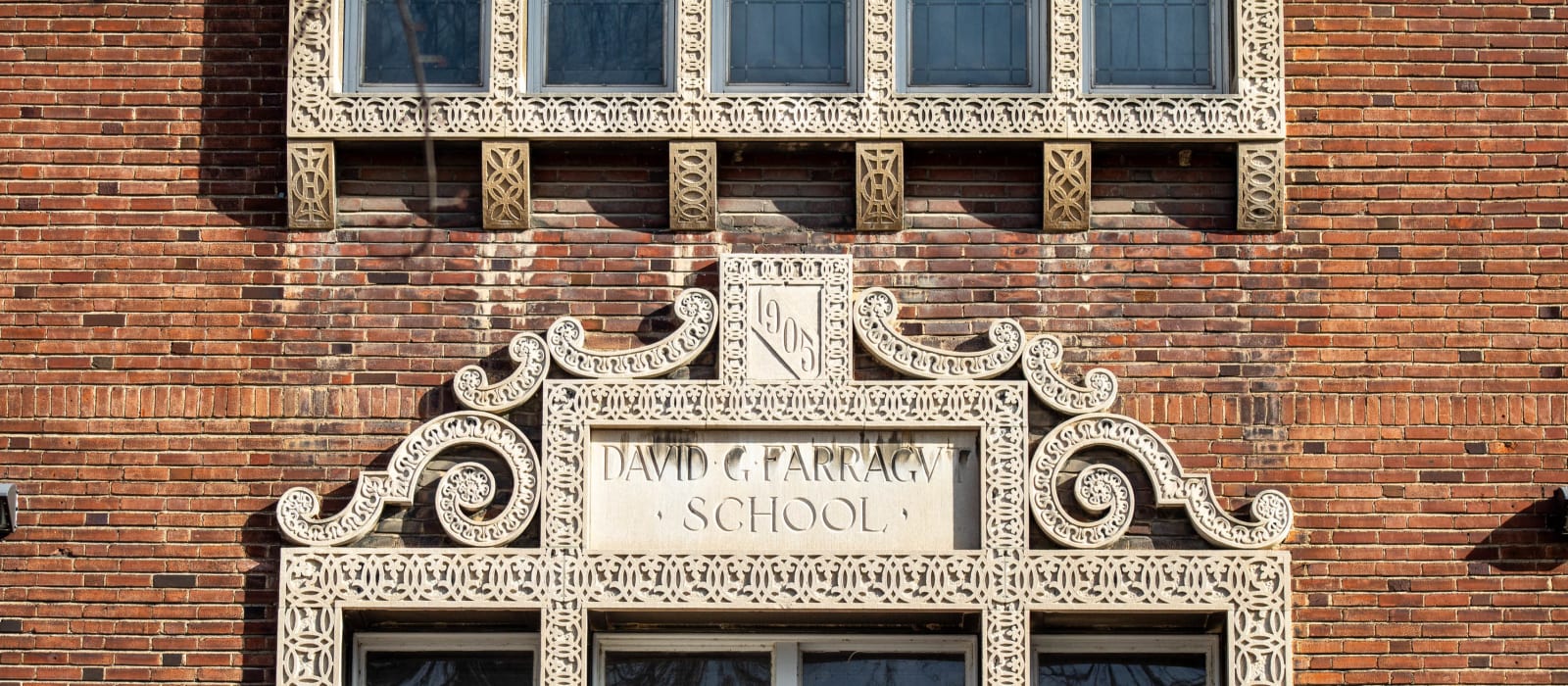 Farragut School