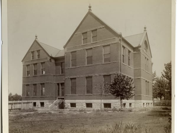 Roe School (1888)