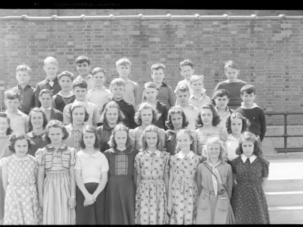 Students posing at Kirkwood High School/Nipher Middle School