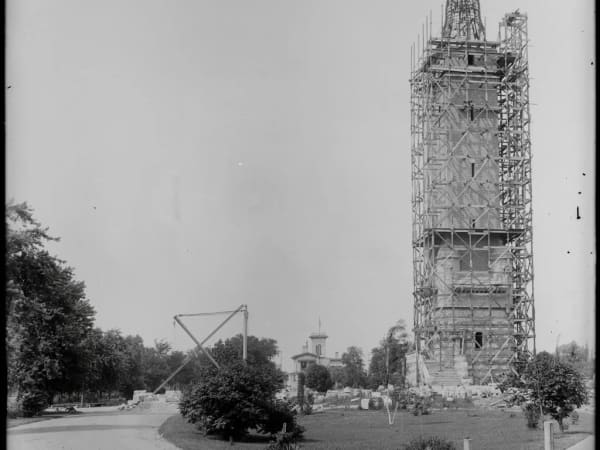 Compton Hill Water Tower under construction