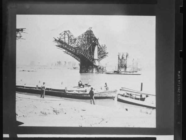 Eads Bridge under construction