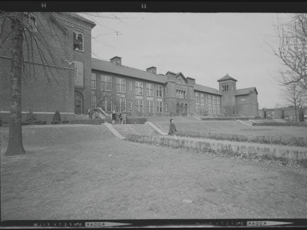 Fanning School: School Building