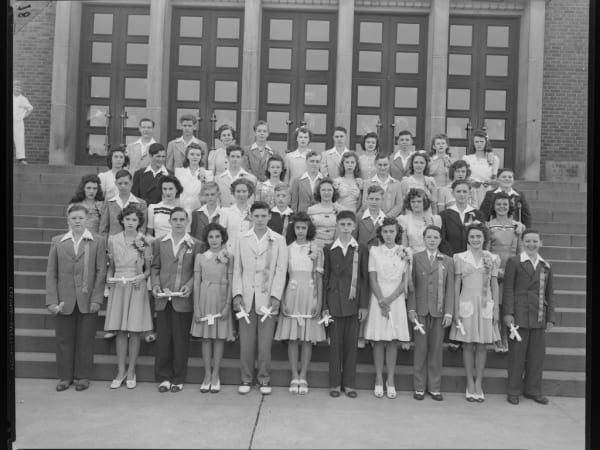 Oak Hill School: Graduates - June 1942