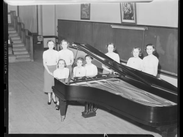 Harris Teachers College: Octet