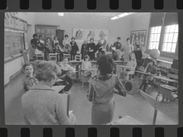 Gallaudet School: Visit by South Grand Parent Congress